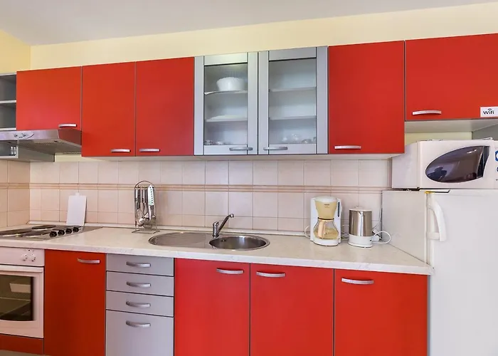Mit Klima, Wifi, Balkon Nur 350 Meter Zum Apartment