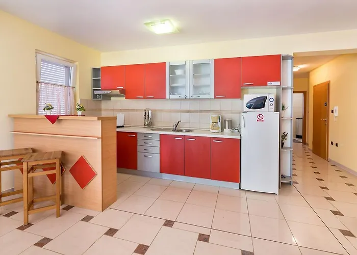 Apartment Mit Klima, Wifi, Balkon Nur 350 Meter Zum