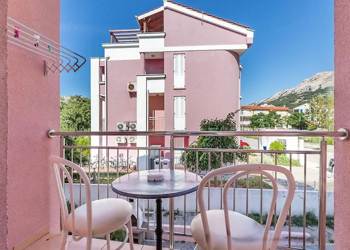 Διαμέρισμα Mit Klima, Wifi, Balkon Nur 350 Meter Zum *