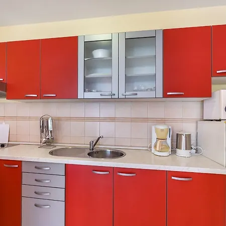 Mit Klima, Wifi, Balkon Nur 350 Meter Zum Apartment