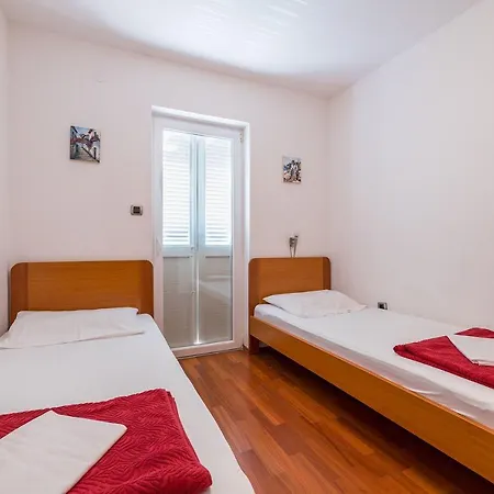 Mit Klima, Wifi, Balkon Nur 350 Meter Zum Apartment