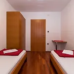 Apartment Mit Klima, Wifi, Balkon Nur 350 Meter Zum