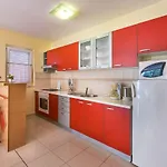 Mit Klima, Wifi, Balkon Nur 350 Meter Zum Apartment *